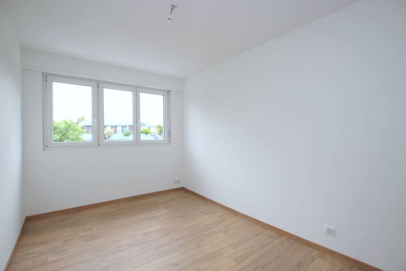 LOUE - STRASBOURG - CONTADES – DERNIER ETAGE – ETAT NEUF – 3/4 pièces – 86 m² – Terrasse Sud -