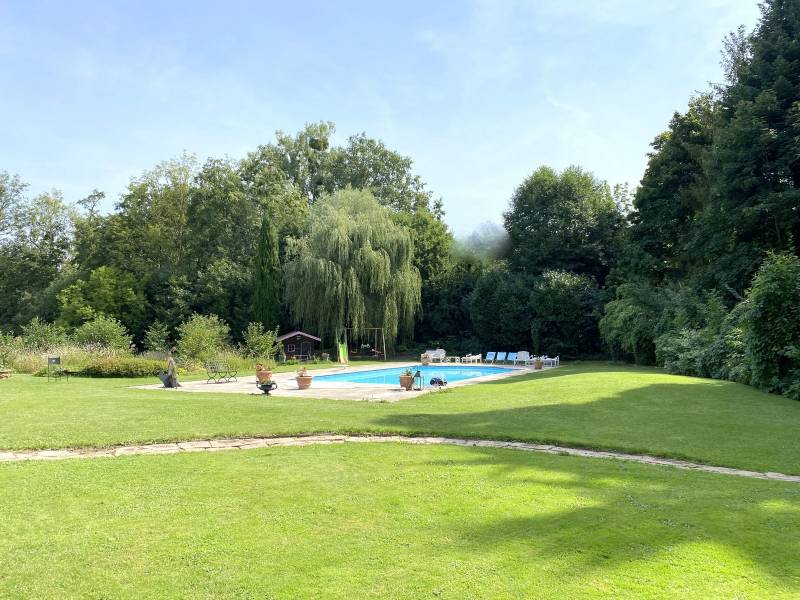 GEISPOLSHEIM PROPRIETE EXCEPTIONNELLE 300 M² SUR 40 ARES AVEC UNE PISCINE – UN ETANG - 3 GARAGES