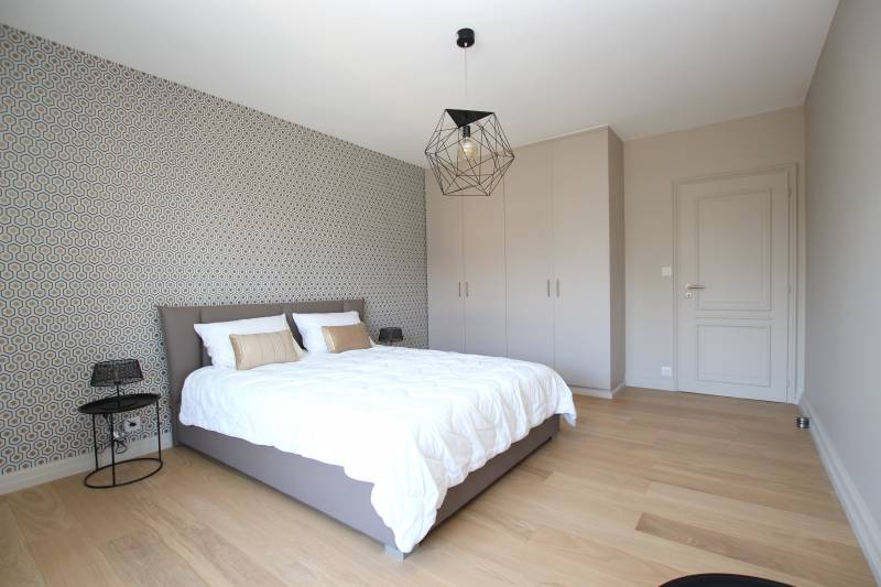 RUE ERWIN 2 PIECES MEUBLE VUE SUR L'EAU