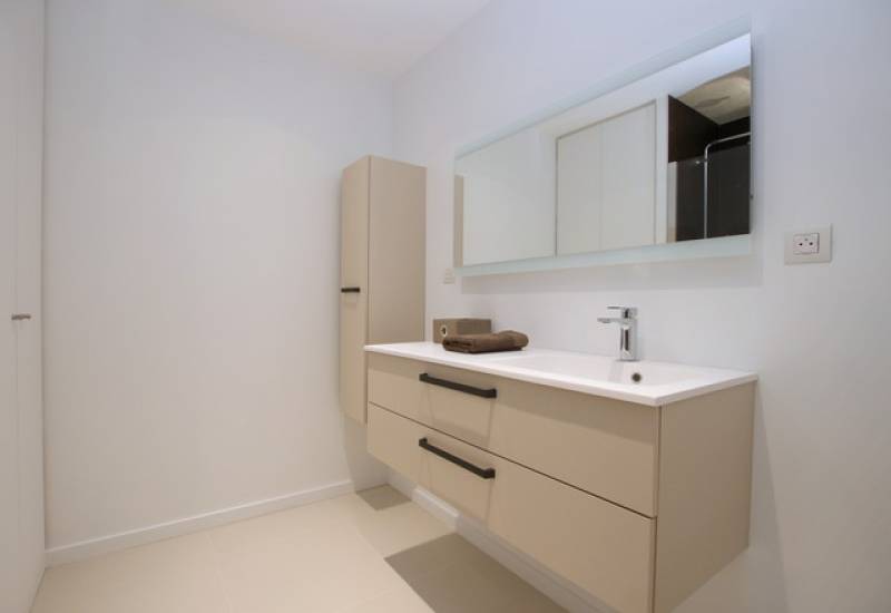 STRASBOURG CONTADES – RUE ERWIN – AU CALME – APPARTEMENT MEUBLE – 2 PIECES 58 M² - 2 BEAUX BALCONS – PARKING