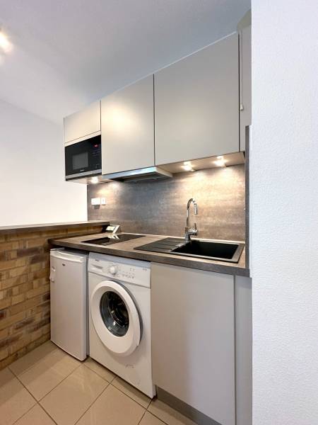 VENDU  - STRASBOURG - DEBUT NEUDORF – PROX. CENTRE-VILLE ET TRAM – STUDIO 24,66 M² - ENTIEREMENT RENOVE – AU CALME -