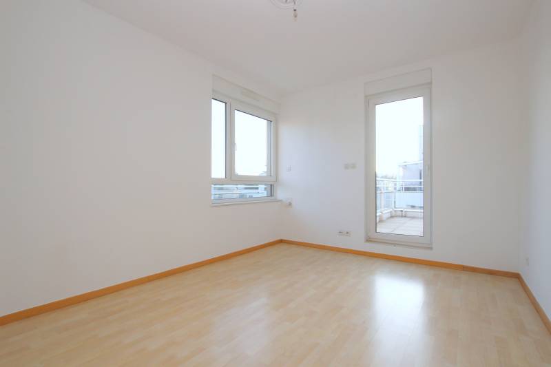 ORANGERIE - BON PASTEUR - 4 PIECES AVEC TERRASSES ET GARAGE