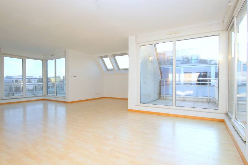 ORANGERIE - BON PASTEUR - 4 PIECES AVEC TERRASSES ET GARAGE