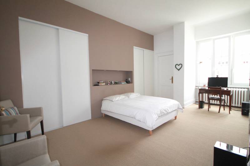 VENDU - ORANGERIE rue Stoeber dans un Immeuble Bourgeois Appartement 6 pièces en dernier étage entièrement rénové et chambre de bonnes