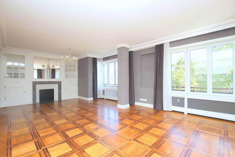 VENDU - HYPER CENTRE APPARTEMENT 6 PIECES 127M² ETAGE ELEVE PRESTATIONS HAUT DE GAMME ET RAFFINEES