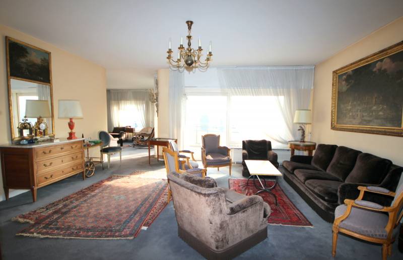 VENDU - ORANGERIE rue Geiler Appartement 7 pièces 215 m² en étage élevé avec Ascenseur Balcon et Garage