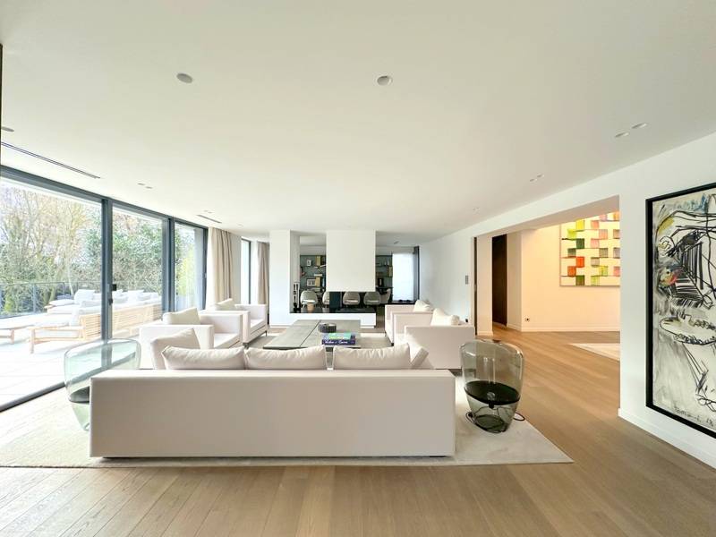 ORANGERIE – PROX. PARC – MAISON EXCEPTIONNELLE 10 PIECES 360 M² – LUXE - RAFFINEMENT - PISCINE ET SUPERBE JARDIN PAYSAGE - TERRAIN 9 ARES