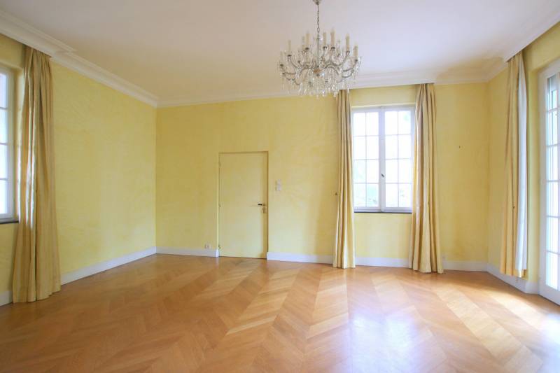 GEISPOLSHEIM PROPRIETE EXCEPTIONNELLE 300 M² SUR 40 ARES AVEC UNE PISCINE – UN ETANG - 3 GARAGES