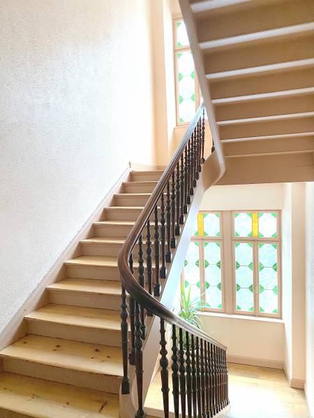 cage escalier vitraux