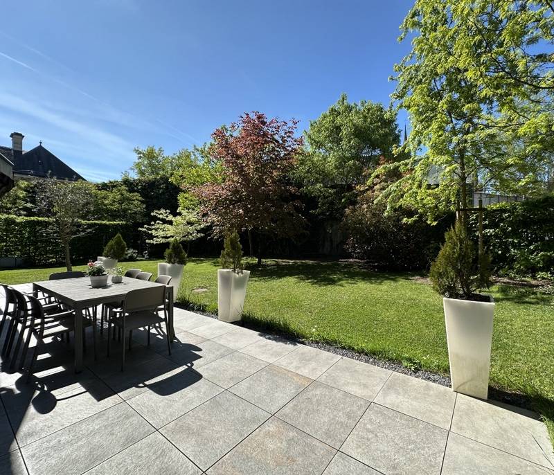 STRASBOURG – CONTADES – EXCEPTIONNEL REZ DE JARDIN CLIMATISE 6 PIECES 217 M² JARDIN PAYSAGE ARBORE – DPE B - CAVE – GARAGE
