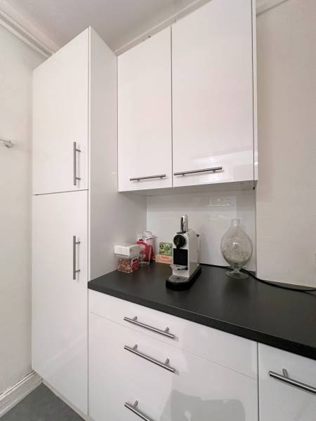 STRASBOURG – ORANGERIE – BUREAUX 4 PIECES CLIMATISES– CAVE – GARAGE – ASCENSEUR ACCESSIBLE DE PLAIN-PIED