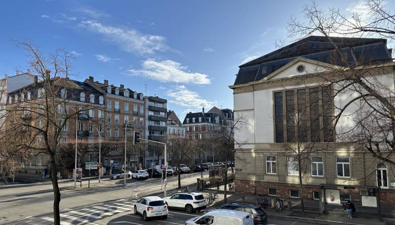 VENDU - STRASBOURG – ORANGERIE – BUREAUX 4 PIECES CLIMATISES– CAVE – GARAGE – ASCENSEUR ACCESSIBLE DE PLAIN-PIED
