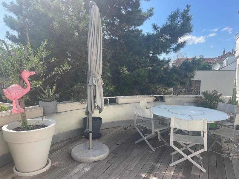 ORANGERIE  PROX. PARC - APPARTEMENT 126 m² - TERRASSE 30 m² Sud – CHAMBRE DE BONNE – 2 GARAGES